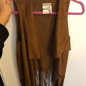 The Pine Torch fringe vest- Frida